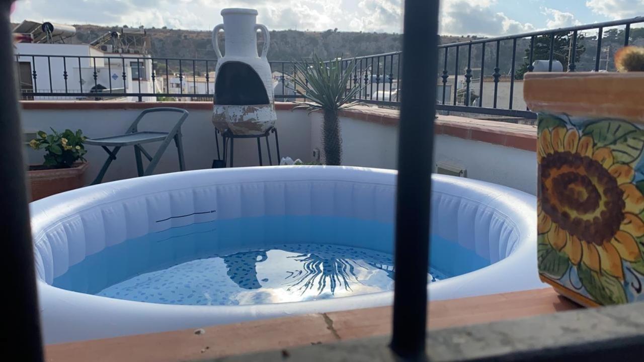 Apartment With Terraces And Private Jacuzzi - San Vito 400M From Beach San Vito Lo Capo Exterior foto